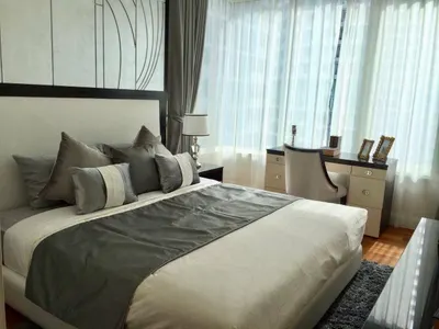 2-bed condo for rent near MRT Si Lom, photo 5 of 5