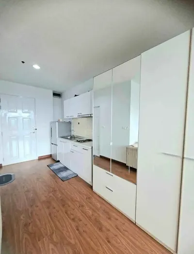 Studio condo for rent near BTS Talat Phlu, photo 4 of 5