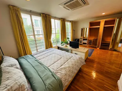 Baan klang Krung (British Town - Thonglor)の4ベッドルームタウンハウス（賃貸）、写真4/5