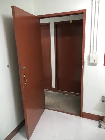 MRT バーンパコーク駅周辺の部屋（賃貸）、写真2/5