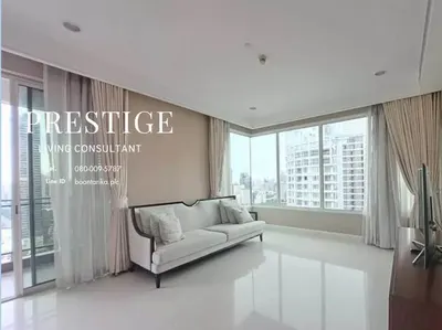3-bed condo for rent near BTS Ratchadamri, photo 1 of 5