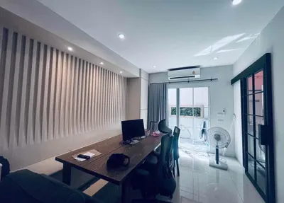 3-bed townhouse for rent near MRT Bang Kapi, photo 2 of 5