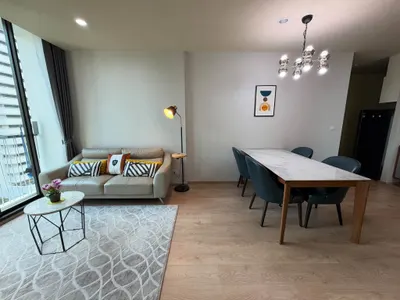 Condo 2 chambres à louer près de la station MRT Sukhumvit, photo 4 sur 5