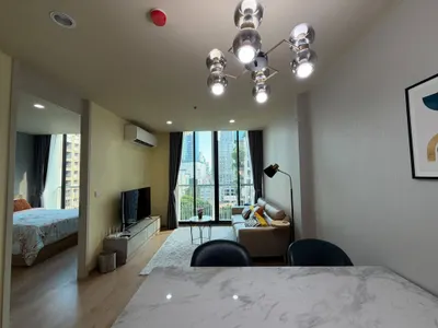 Condo 2 chambres à louer près de la station MRT Sukhumvit, photo 2 sur 5