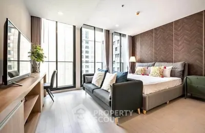 1-bed condo for rent at Noble Ploenchit, photo 1 of 3