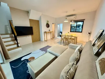 Pleno Sukhumvit-Bangna 2の3ベッドルームタウンハウス（賃貸）、写真2/5