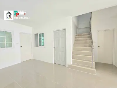 BTS 佩甲沙站附近的4房独栋住宅出售，第4张，共5张