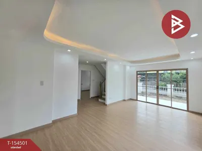 BTS 邦博站附近的5房独栋住宅出售，第3张，共5张