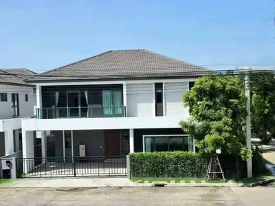 4-bed house for rent near SRT Chatuchak, photo 1 of 5