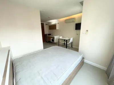 ให้เช่าคอนโดสตูดิโอ Emerald Residence Ratchada รูปที่ 1 จาก 5