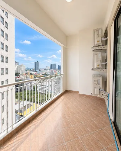 Condo 2 chambres à vendre près de la station ARL Hua Mak, photo 5 sur 5
