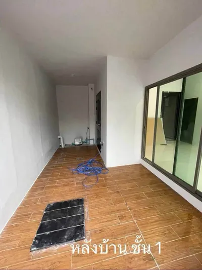 MRT 政瓦他那北吉28站附近的3房独栋住宅出租，第4张，共5张