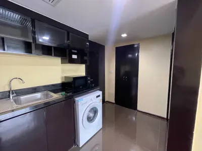 Condo 1 chambre à louer près de la station BTS Chit Lom, photo 3 sur 5