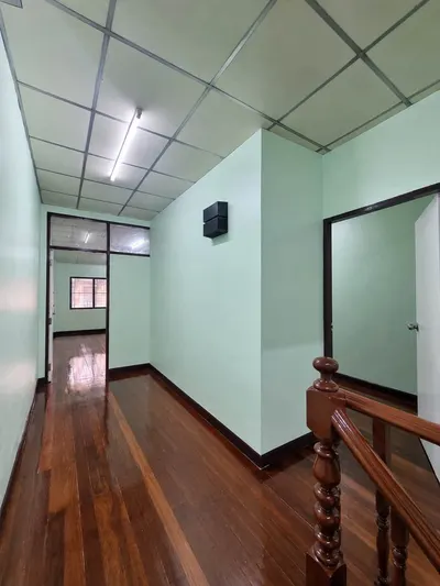 3-bed townhouse for rent near MRT Bang Kapi, photo 3 of 5