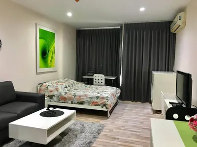 Condo 1 chambre à louer près de la station MRT Phra Ram 9, photo 3 sur 5