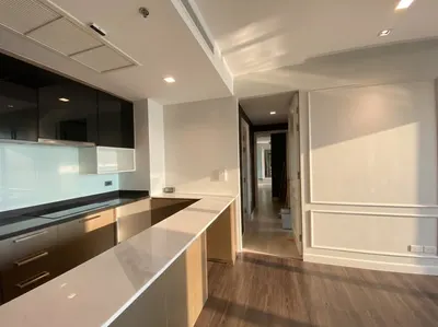 2-bed condo for sale near ARL Makkasan, photo 1 of 5