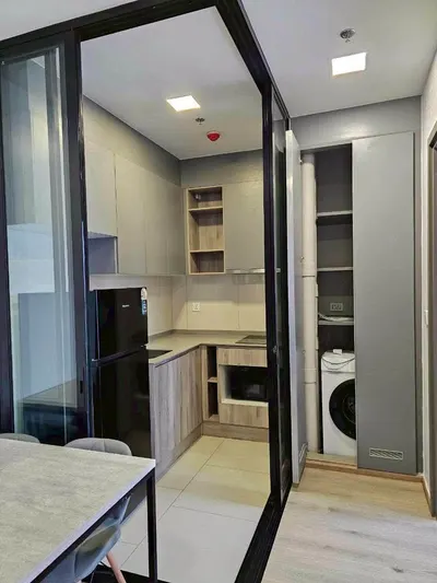 2-bed condo for rent near MRT Tao Poon, photo 2 of 5