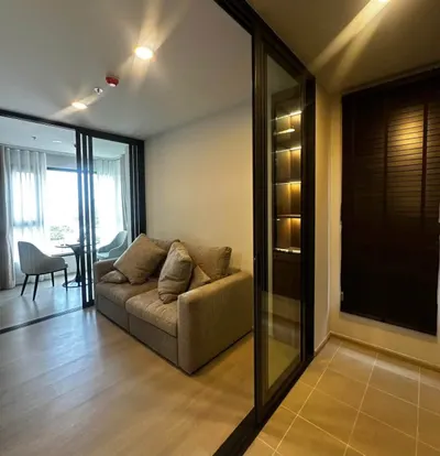 1-bed condo for rent at Aspire Onnut Station, photo 1 of 5
