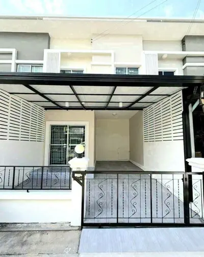 ขายบ้าน 3 ห้องนอน ใกล้ BTS บางนา รูปที่ 1 จาก 5