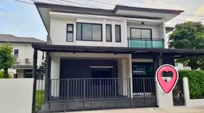 4-bed house for rent at Grand Britania Wongwaen-Ramintra, photo 2 of 5