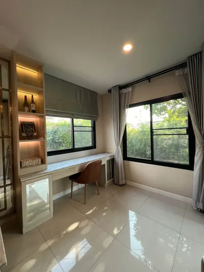 4-bed house for rent at Grand Britania Wongwaen-Ramintra, photo 4 of 5
