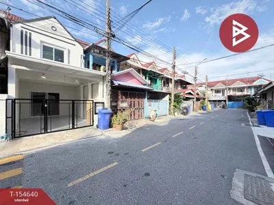 2-bed townhouse for sale near BTS Phraek Sa, photo 2 of 5