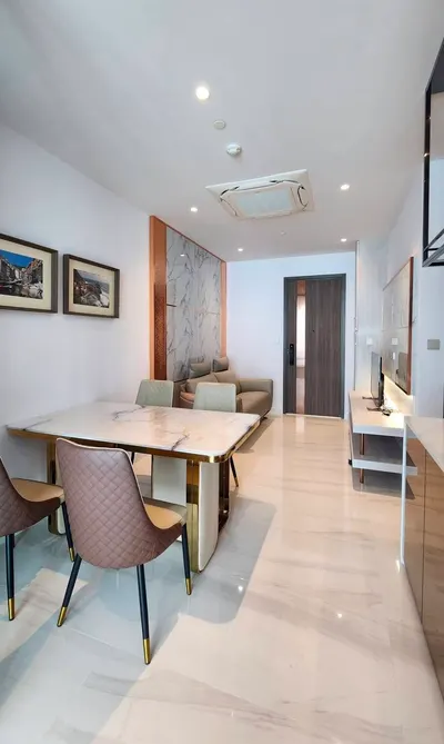 Condo 1 chambre à louer près de la station MRT Si Lom, photo 2 sur 5