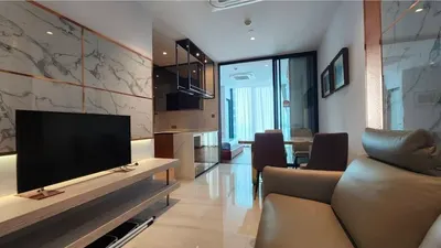 Condo 1 chambre à louer près de la station MRT Si Lom, photo 3 sur 5