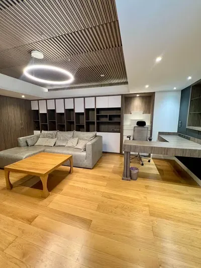 Appartement 3 chambres à louer près de la station BTS Phrom Phong, photo 1 sur 5
