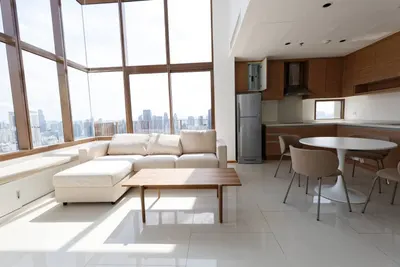 2-bed condo for rent at The Emporio Place, photo 3 of 5