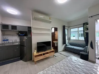 1-bed condo for rent at My Condo Sathon-Taksin, photo 2 of 5