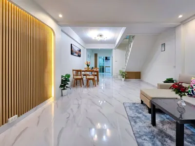 MRT 克隆邦派站附近的3房联排别墅出售，第4张，共5张