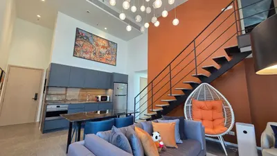 The Lofts Silom by Raimon Landの2ベッドルームコンドミニアム（賃貸）、写真4/6