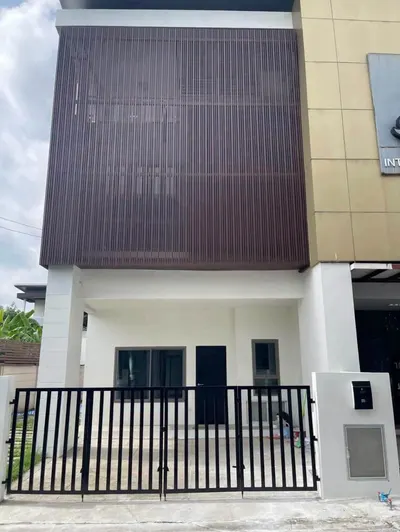 3-bed house for rent near MRT Chaeng Watthana-Pak Kret 28, photo 1 of 5