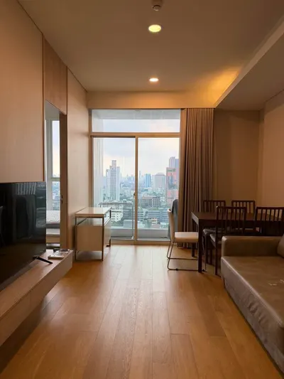 2-bed condo for rent near MRT Khlong Toei, photo 3 of 5
