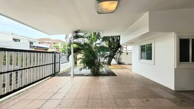3-bed house for rent near ARL Ramkhamhaeng, photo 2 of 5