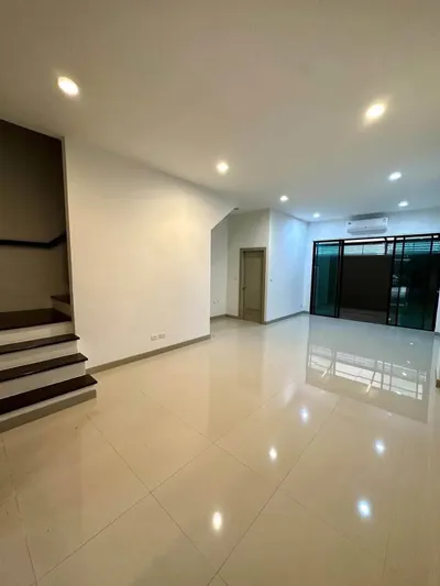 House for rent near MRT Ram Inthra 3, photo 3 of 5