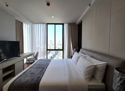 2-bed condo for rent near BTS Saphan Taksin, photo 3 of 5