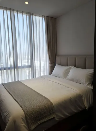 2-bed condo for rent near BTS Saphan Taksin, photo 2 of 5