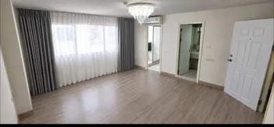 Condo for sale near MRT Bang Kapi, photo 2 of 4
