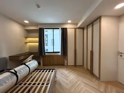 Condo 2 chambres à louer près de la station MRT Sukhumvit, photo 3 sur 5