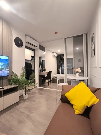 Condo for rent at Regent Home Wutthakat Building B, photo 1 of 5