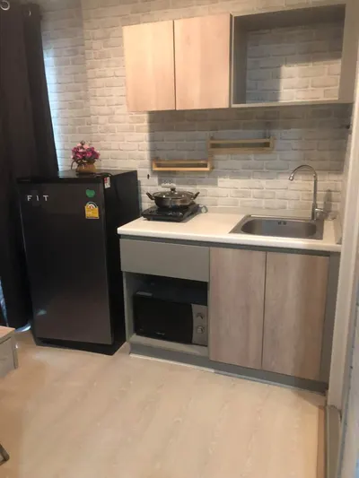 Condo for rent near MRT Si La Salle, photo 4 of 5