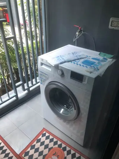 Condo for rent near MRT Si La Salle, photo 3 of 5