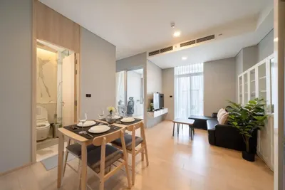 2-bed condo for rent near BTS Ekkamai, photo 4 of 5