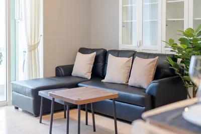 2-bed condo for rent near BTS Ekkamai, photo 3 of 5