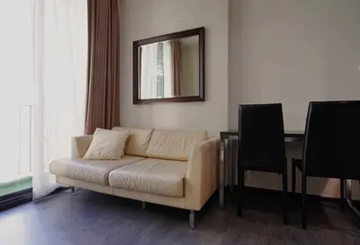 Condo 1 chambre à louer à The Edge Sukhumvit 23, photo 3 sur 5