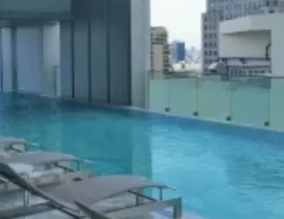Condo 1 chambre à louer à The Edge Sukhumvit 23, photo 2 sur 5