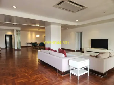 Condo 3 chambres à louer près de la station MRT Sukhumvit, photo 3 sur 5