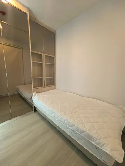 1-bed condo for rent near ARL Makkasan, photo 2 of 5